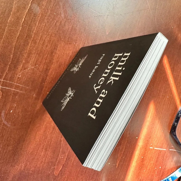 New MILK AND HONEY by Rupi Kaur Illustrated Poetry Book - Picture 5 of 9